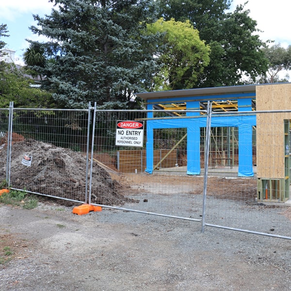 do you deliver and install temporary fencing and what's the price for this in Laverne